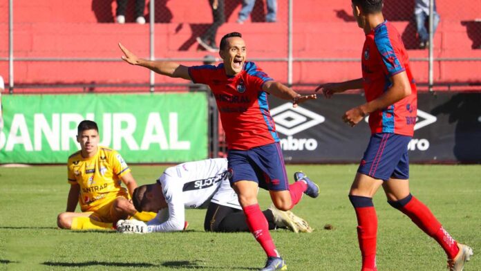 César-Archila-es-covocado-de-emeregencia-a-selección-de-Guatemala