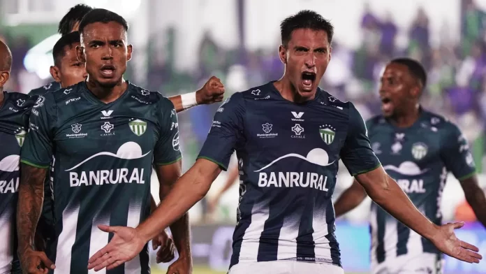 Antigua venció a Comunicaciones en cuartos de final ida