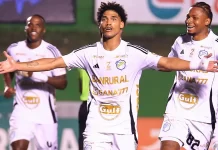 Crónica | Comunicaciones elimina al bicampeón Antigua GFC y firma una remontada de carácter rumbo a semifinales Comunicaciones venció a Antigua y se clasificó a semifinales