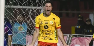Diego Casas responde en el momento justo y evita la caída de Marquense en casa Diego Casas le da el empate a Marquense contra Xelajú
