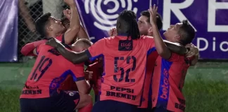 CRÓNICA | Municipal golpea en el momento justo y deja a Guastatoya al borde de la eliminación Los Rojos del Municipal vencieron a Guastatoya