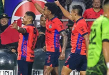 CRÓNICA | Municipal humilla a Mixco con una goleada histórica y avanza a la final Municipal goleó a Mixco y avanza a la final