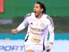 Vuletich la figura del partido Comunicaciones vs Antigua
